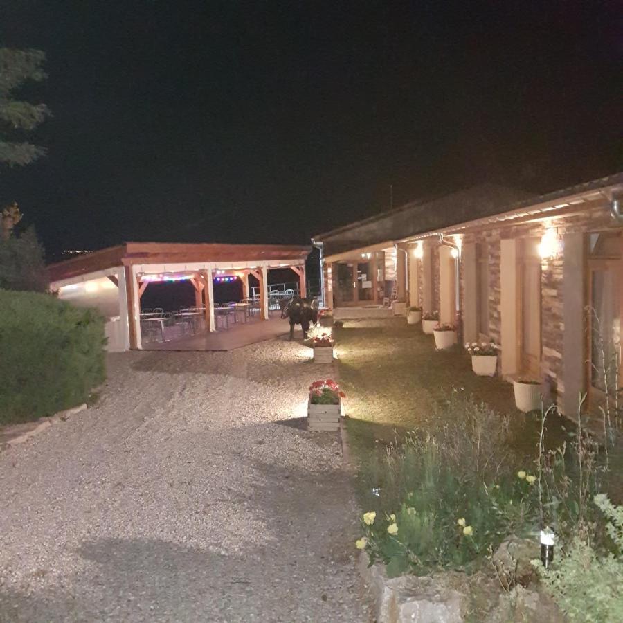 Gite De Prejeurin Echalas Buitenkant foto